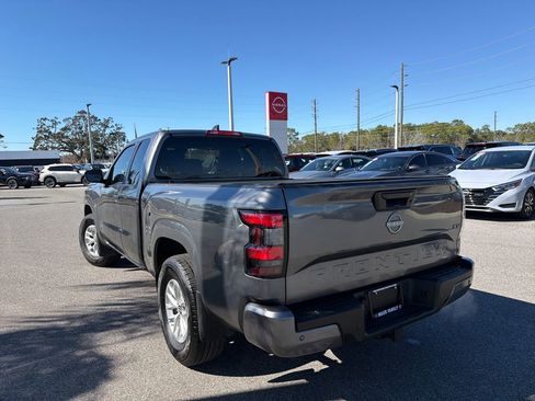 Certified 2024 Nissan Frontier SV w/ Technology Package image 5