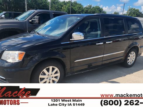 Used 2012 Chrysler Town & Country Touring-L w/ Entertainment Group #2 FWD image 1