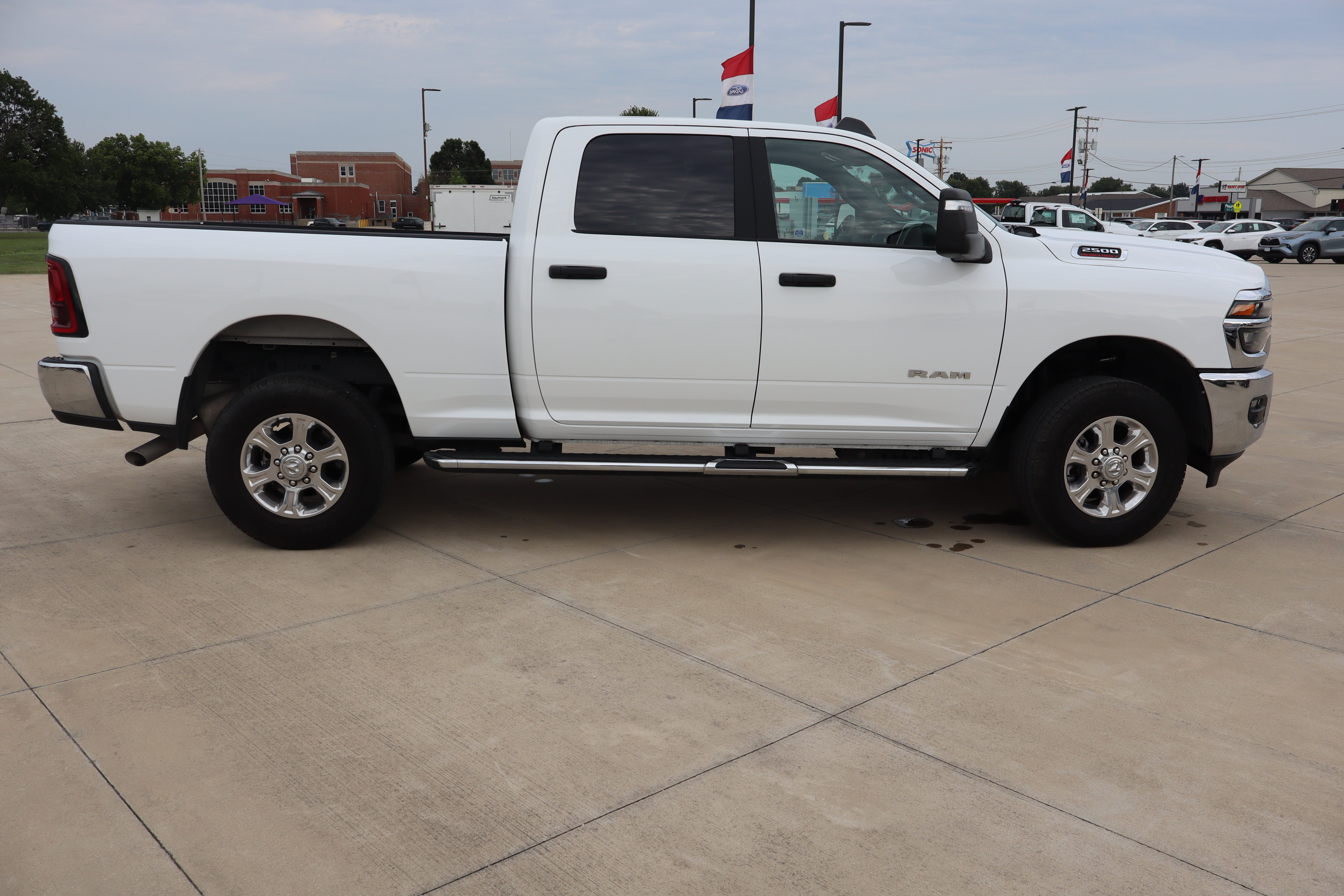 Used 2026 RAM 2500 Big Horn AWD/4WD image 4