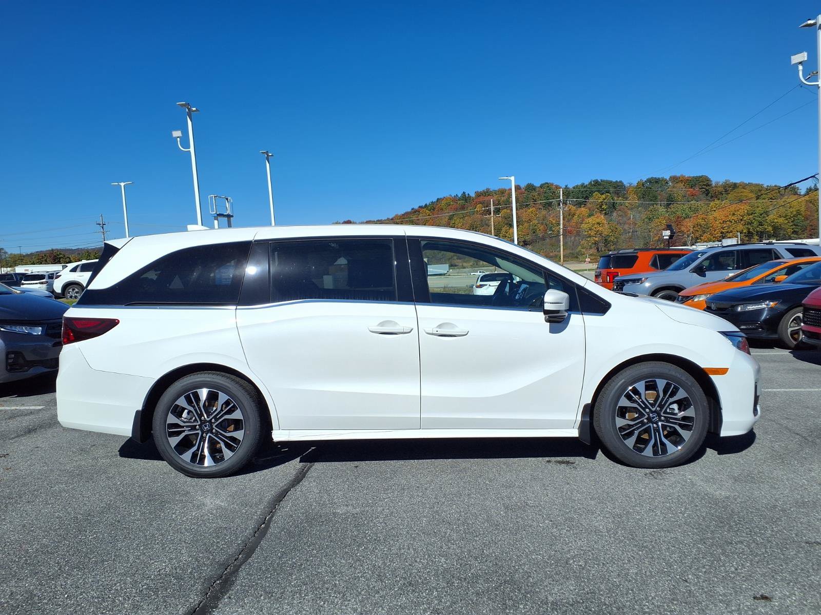 New 2026 Honda Odyssey Elite image 2