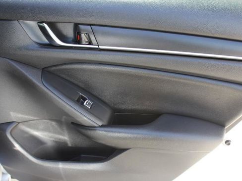 Used 2022 Honda Accord Sport image 18
