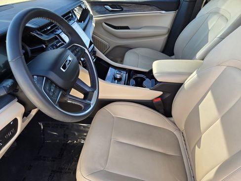 Used 2022 Jeep Grand Cherokee Limited 4xe image 14