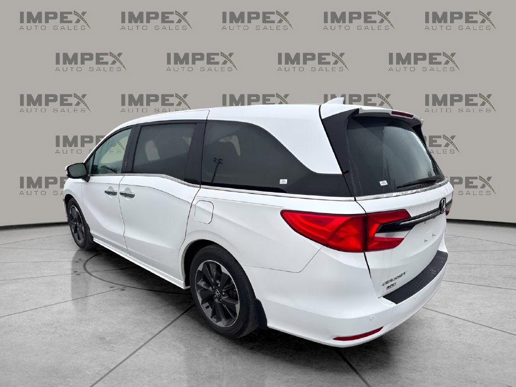 Used 2023 Honda Odyssey Elite image 3