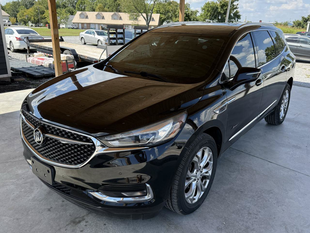 Used 2019 Buick Enclave Avenir w/ Avenir Technology Package FWD image 5