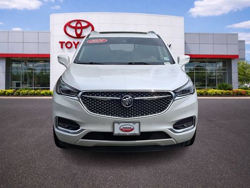 Used 2021 Buick Enclave Avenir w/ Avenir Technology Package AWD/4WD image 2