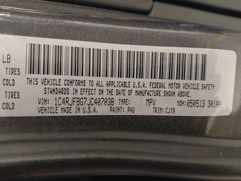 Used 2018 Jeep Grand Cherokee Limited image 33