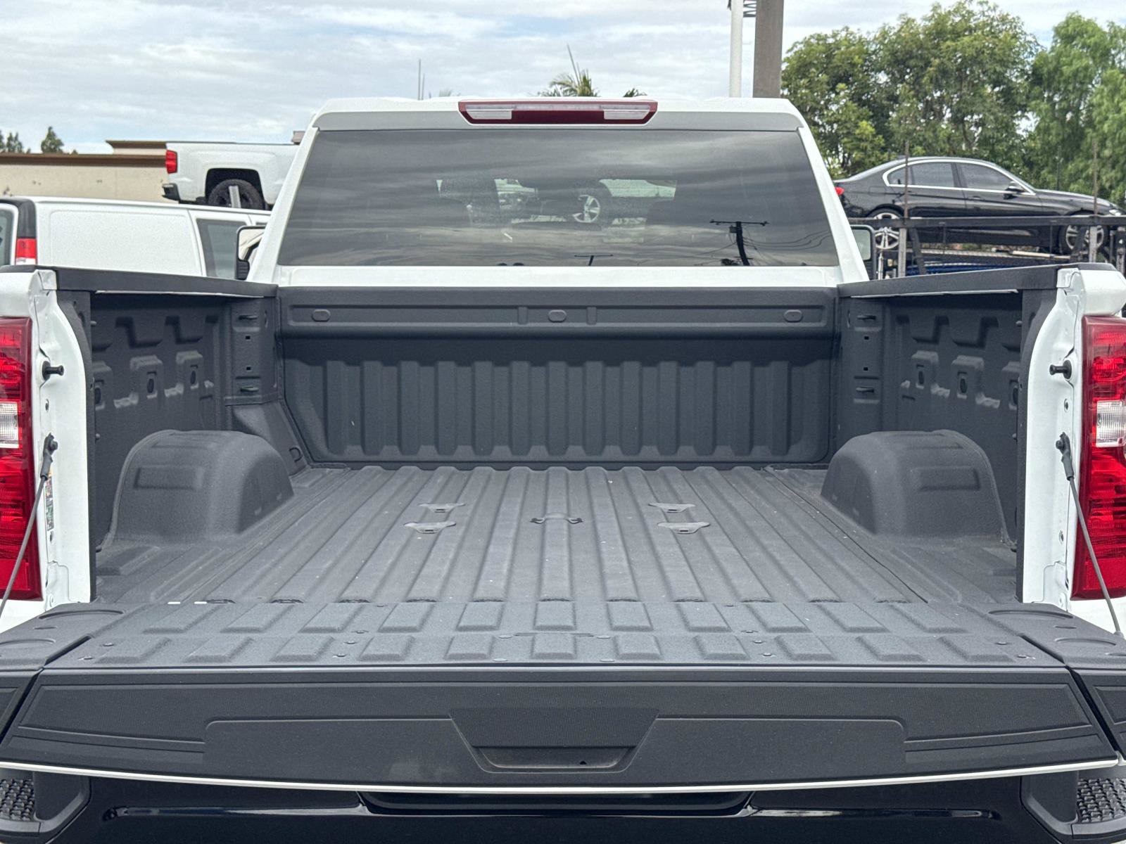 Used 2026 Chevrolet Silverado 2500 Custom w/ Custom Convenience Package AWD/4WD image 28