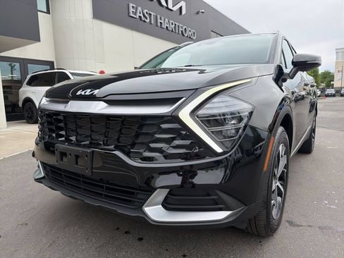 Certified 2024 Kia Sportage EX AWD/4WD image 3