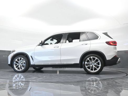 Used 2023 BMW X5 xDrive40i w/ Premium Package AWD/4WD image 65