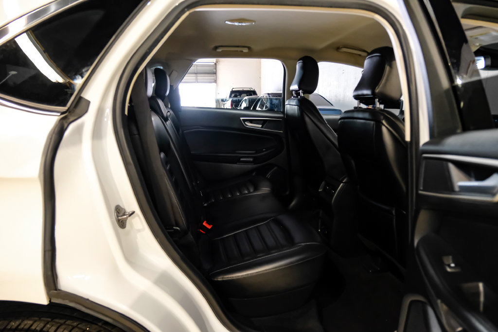 Used 2024 Ford Edge SEL w/ Convenience Package AWD/4WD image 32