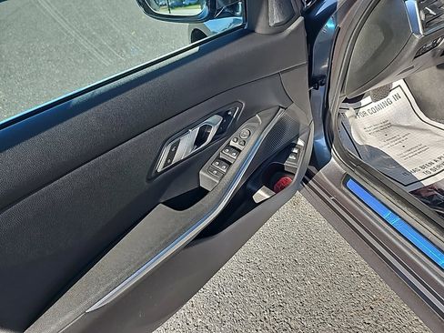 Used 2021 BMW 330i Sedan w/ Premium Package image 17