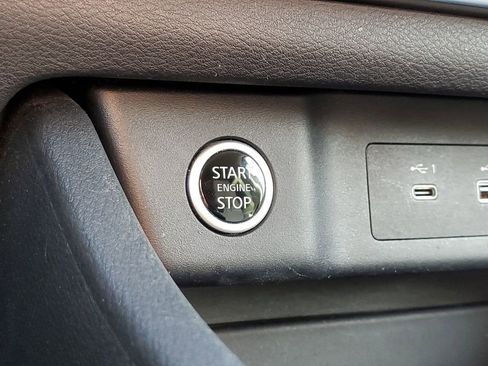 Used 2023 Nissan Rogue SV AWD/4WD image 28