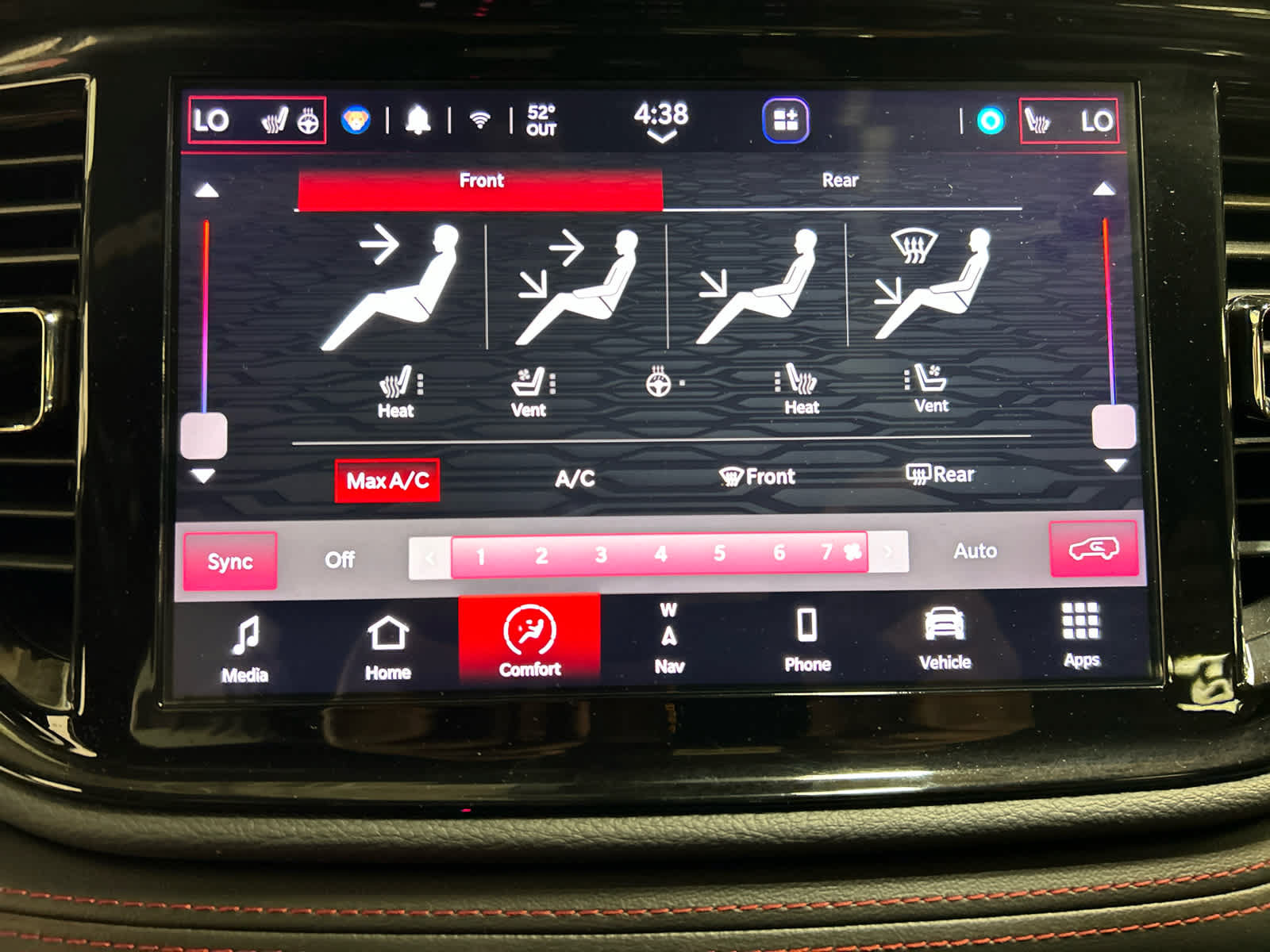 Used 2023 Dodge Durango R/T w/ Tow 'N Go Package AWD/4WD image 17
