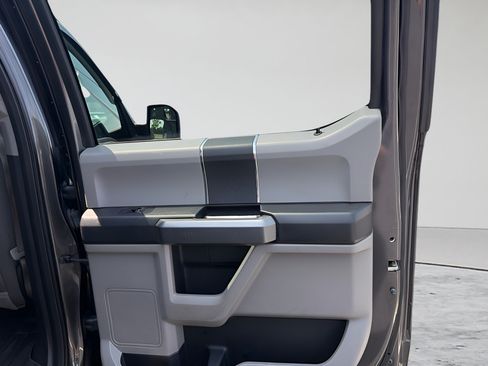 Used 2018 Ford F150 XLT w/ Trailer Tow Package AWD/4WD image 28
