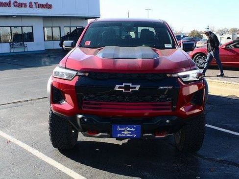 Used 2024 Chevrolet Colorado ZR2 w/ ZR2 Convenience Package III image 6