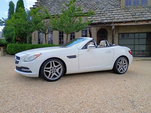 Used 2015 Mercedes-Benz SLK 250 image 5