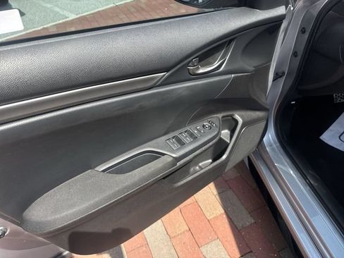 Used 2018 Honda Civic Sport image 13