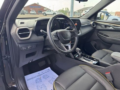 Used 2024 Chevrolet TrailBlazer ACTIV w/ Driver Confidence Package image 18