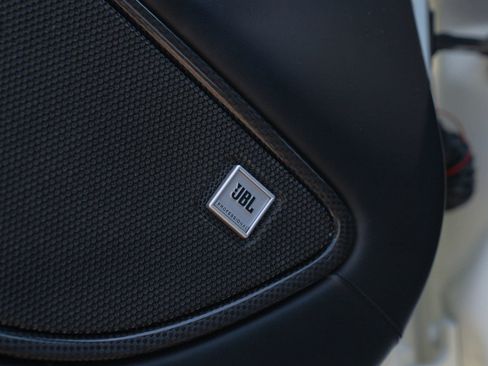 Used 2015 Ferrari F12 Berlinetta RWD image 50