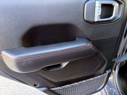 Used 2022 Jeep Gladiator Rubicon w/ LED Lighting Group image 8