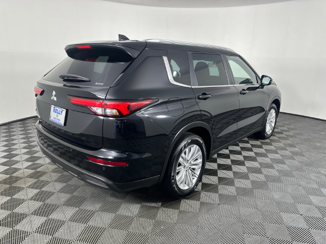 Used 2023 Mitsubishi Outlander ES AWD/4WD image 25