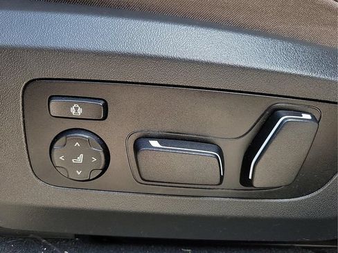 Used 2025 BMW X3 xDrive30i w/ Premium Package AWD/4WD image 18