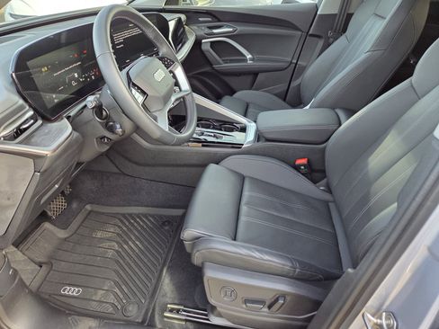 Used 2025 Audi Q5 Premium Plus w/ Premium Plus image 5