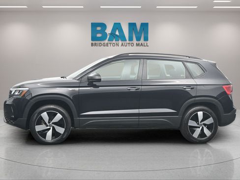 Used 2024 Volkswagen Taos S AWD/4WD image 3