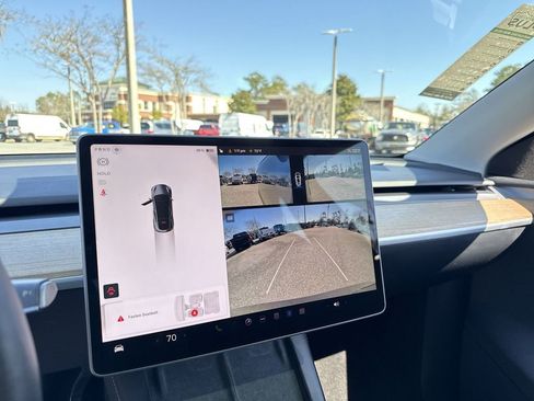 Used 2023 Tesla Model Y Long Range image 19