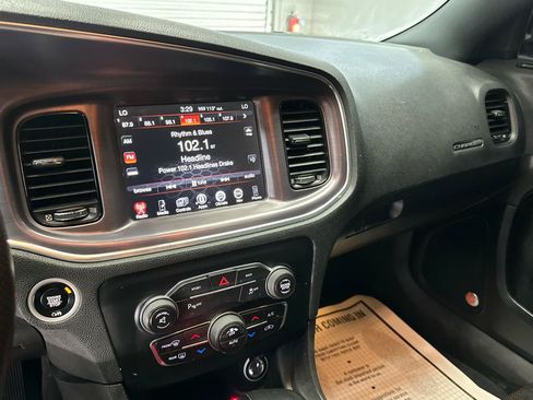 Used 2016 Dodge Charger R/T w/ Plus Group RWD image 22