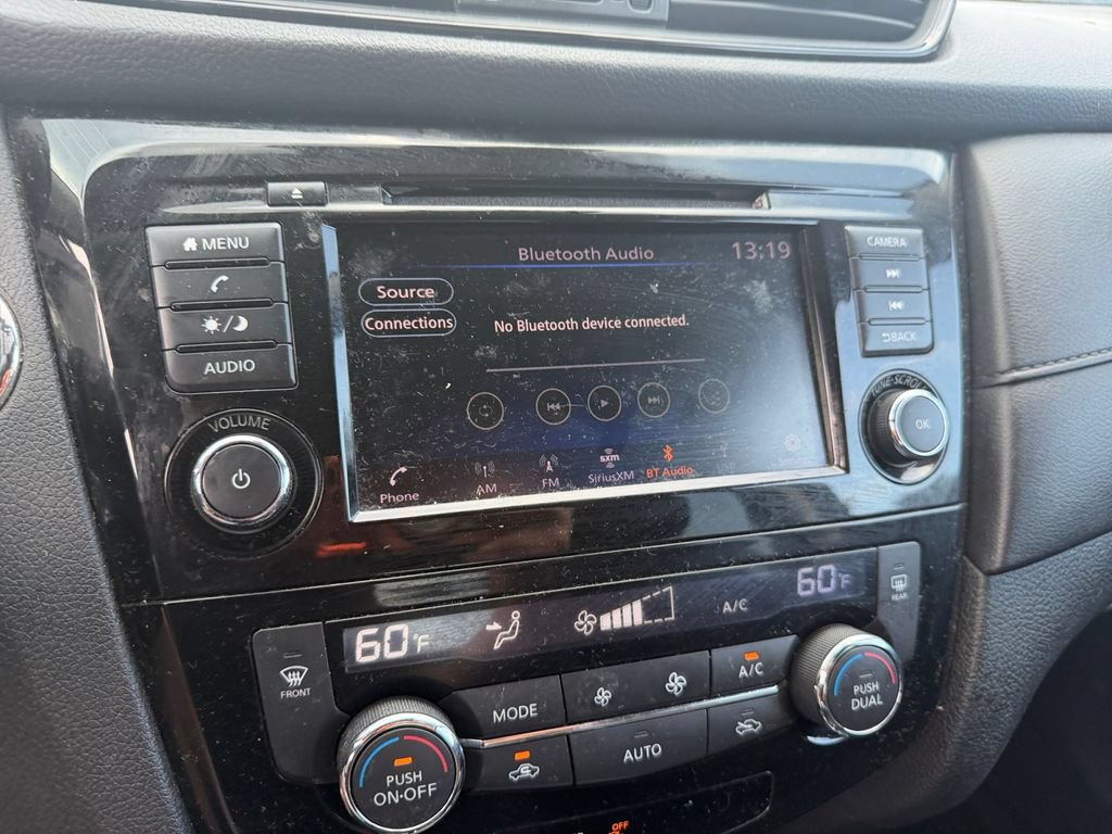 Used 2019 Nissan Rogue SV AWD/4WD image 25