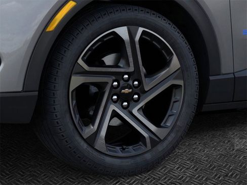 New 2026 Chevrolet Equinox EV LT image 9