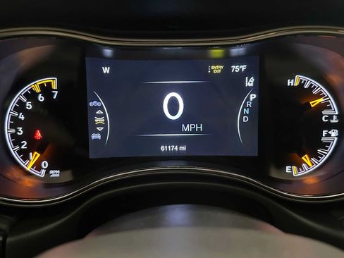 Used 2020 Jeep Grand Cherokee High Altitude AWD/4WD image 12