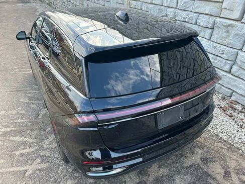 Used 2024 Lincoln Nautilus Premier w/ Equipment Group 102A image 4