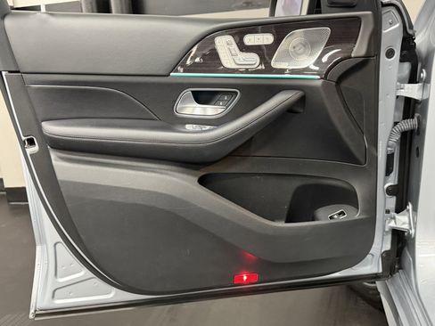 Used 2022 Mercedes-Benz GLS 450 4MATIC image 22