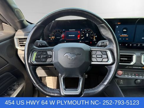 Used 2025 Ford Mustang Premium RWD image 12
