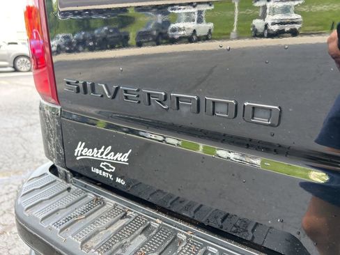 Used 2021 Chevrolet Silverado 1500 LT Trail Boss w/ Convenience Package II AWD/4WD image 13