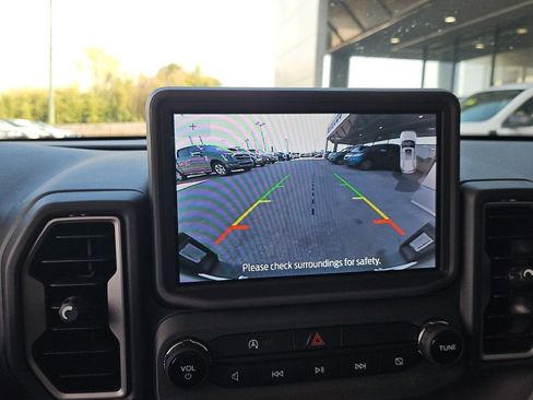 Used 2024 Ford Bronco Sport Outer Banks w/ Tech Package image 25