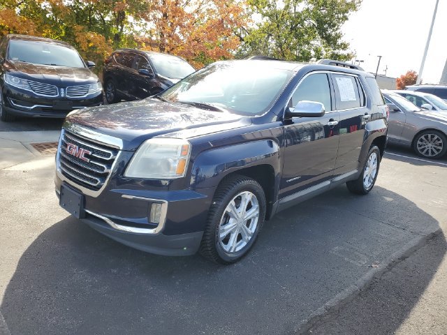 Used 2017 GMC Terrain SLE w/ Chrome Edition FWD image 2