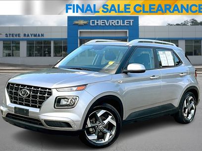 Used 2023 Hyundai Venue SEL w/ Cargo Package
