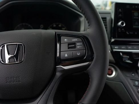 Used 2023 Honda Odyssey Sport image 32