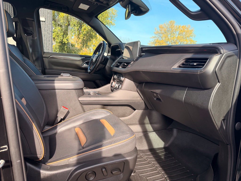 Used 2023 GMC Yukon XL AT4 w/ AT4 Premium Plus Package AWD/4WD image 36