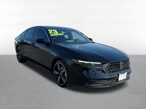 Used 2023 Honda Accord Sport image 3