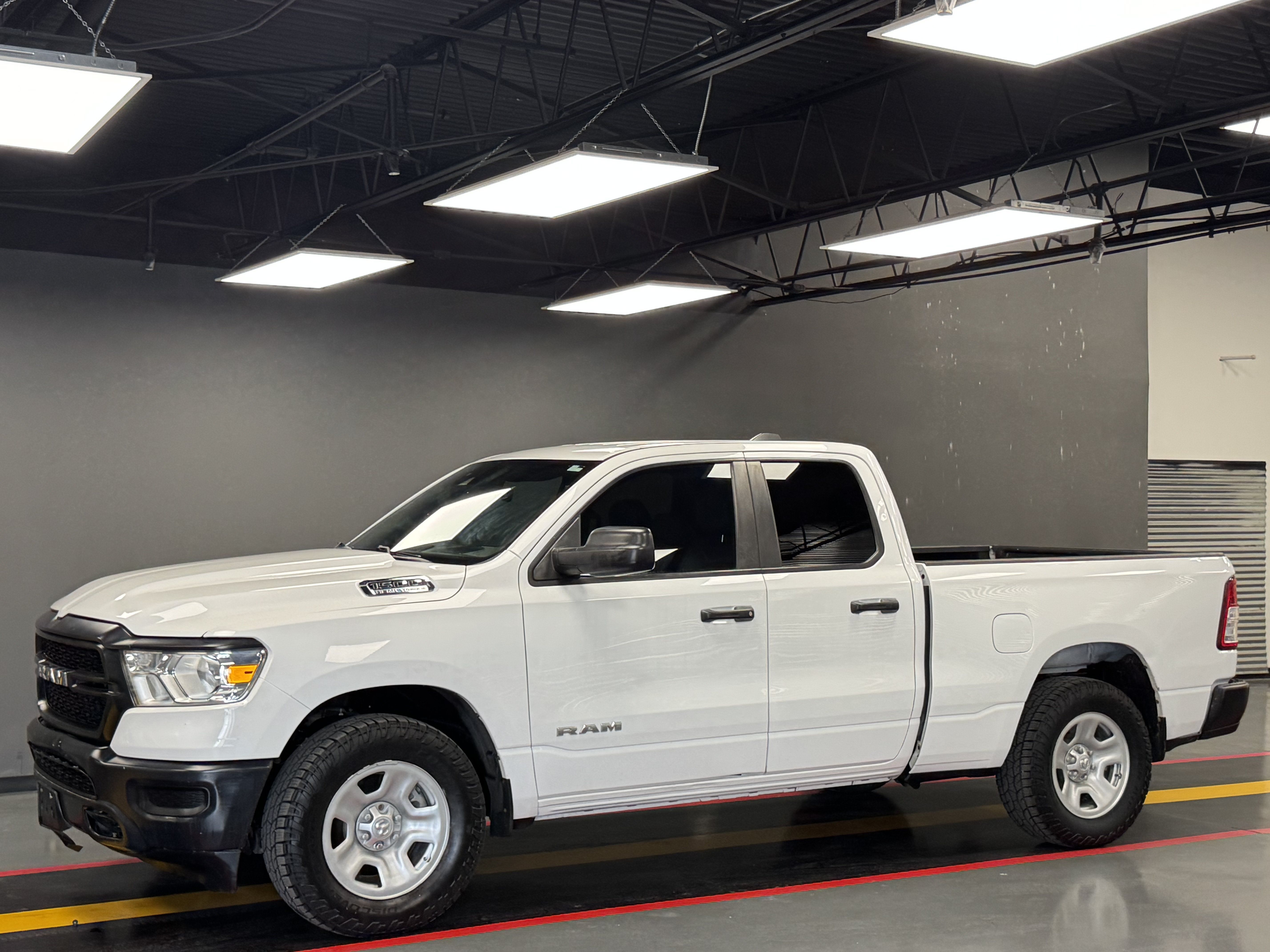 Used 2022 RAM 1500 Tradesman w/ Level 1 Safety Group AWD/4WD image 1