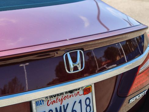 Used 2016 Honda Accord Sport image 11