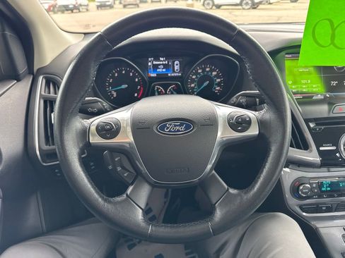Used 2014 Ford Focus Titanium FWD image 19