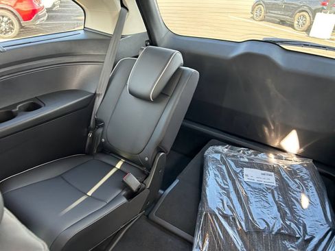 New 2026 Honda Odyssey Touring image 17