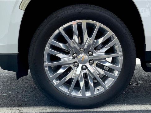 Used 2024 Chevrolet Tahoe LT w/ LT Signature Package image 9