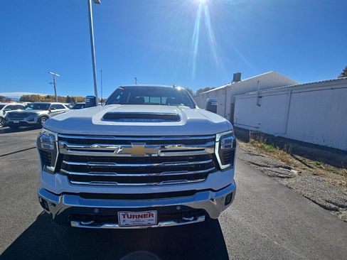 New 2026 Chevrolet Silverado 3500 LTZ w/ LTZ Premium Package image 9