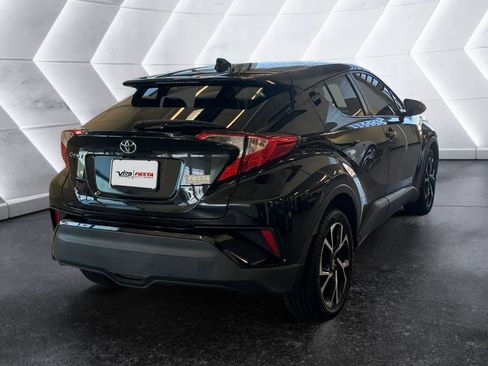 Used 2020 Toyota C-HR LE image 4